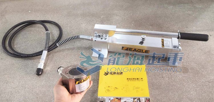 APS型鷹牌鋁制手動液壓泵實物圖 APS型鷹牌鋁制手動液壓泵實物圖